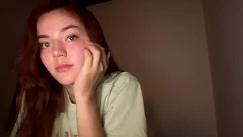 Snapshot of sarah_swtt chatting on January 2025 04:44:01 AM - next broadcast 28 nov  7 pm Col online show from January 2025 04:44:01 AM