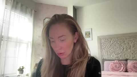 Sarah online show from April 2026 04:59:02 PM