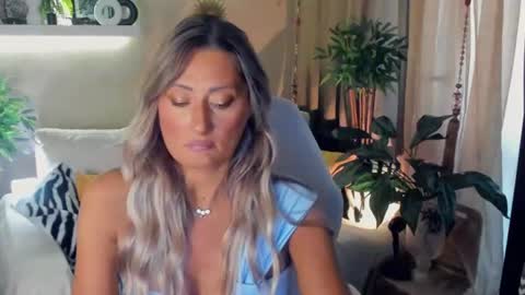 Divine Sarah NONUDE model online show from July 2026 03:15:01 PM