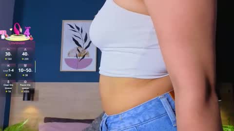 Sarah online show from November 2025 07:58:01 PM