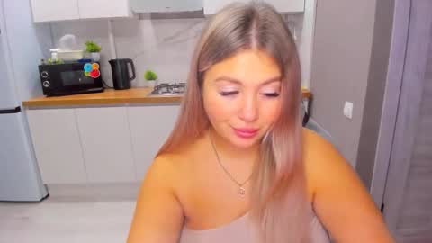 Sarah online show from October 2025 02:19:01 PM