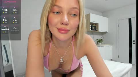 Snapshot of sarahphyllis chatting on May 2026 08:49:01 PM sarahphyllis online show from May 2026 08:49:01 PM