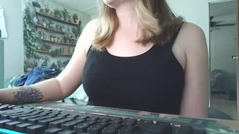 Sarah online show from June 2026 09:35:02 PM