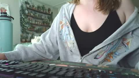 Snapshot of sarahpmummy chatting on June 2026 08:22:02 PM Sarah online show from June 2026 08:22:02 PM