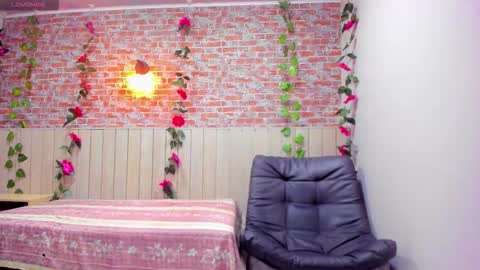 Snapshot of sarahsaenz_ chatting on November 2025 11:35:01 AM Sarah online show from November 2025 11:35:01 AM