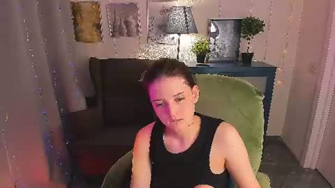 Sarah online show from June 2026 09:49:02 PM