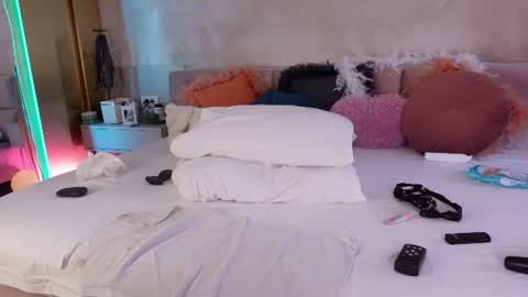 Snapshot of sarajennyfer chatting on July 2026 05:43:02 AM Jenny online show from July 2026 05:43:02 AM