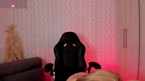 Sara jones   online show from March 2026 02:38:01 PM