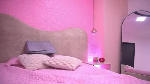 Sara  online show from April 2026 11:55:02 AM