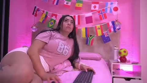 Snapshot of sarak_ chatting on July 2026 11:51:02 AM Sara online show from July 2026 11:51:02 AM