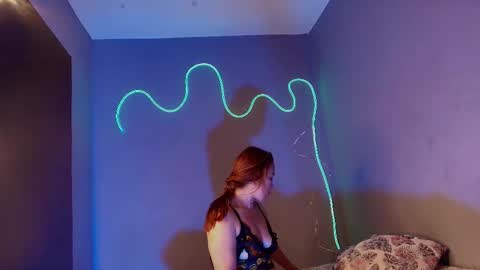 Sara  online show from December 2025 11:51:01 AM