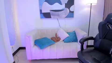 I am Sara  online show from November 2025 10:37:01 PM