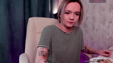 Snapshot of sararomoney chatting on January 2025 08:35:02 AM Sara online show from January 2025 08:35:02 AM