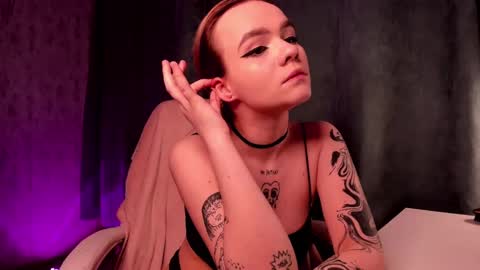 Snapshot of sararomoney chatting on February 2025 05:01:01 PM Sara online show from February 2025 05:01:01 PM