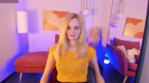 Snapshot of sarasubtlety chatting on September 2025 01:35:01 PM Sara online show from September 2025 01:35:01 PM