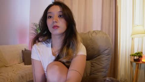 Snapshot of sarasuo chatting on June 2026 02:12:01 AM Shara online show from June 2026 02:12:01 AM
