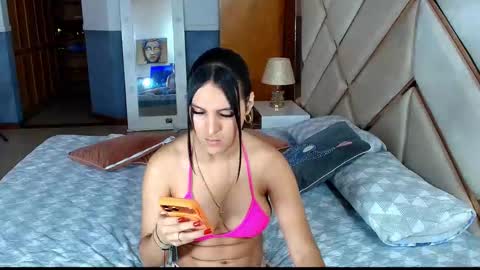 Sara Rivera online show from November 2025 07:38:01 PM