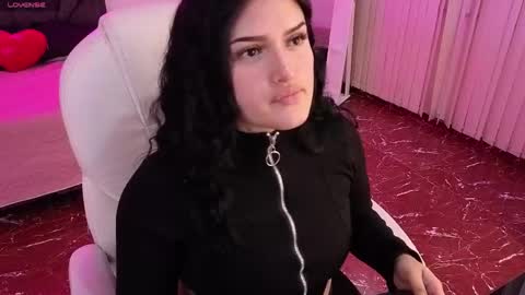 Snapshot of sari_belle chatting on May 2026 03:24:02 AM Sari online show from May 2026 03:24:02 AM