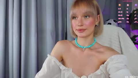 Snapshot of sarilit chatting on July 2026 03:00:02 AM Your Selena 3 online show from July 2026 03:00:02 AM