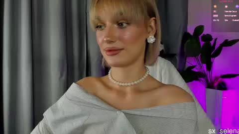 Snapshot of sarilit chatting on July 2026 02:14:01 AM Your Selena 3 online show from July 2026 02:14:01 AM