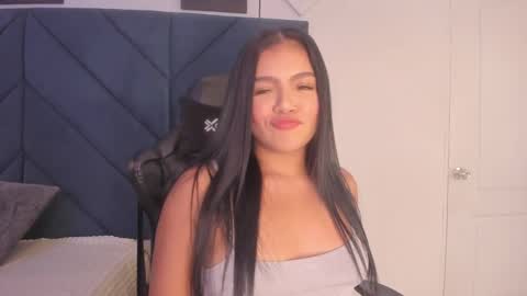 Sara  online show from February 2025 04:07:02 AM