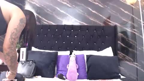 Sara online show from April 2026 06:10:02 PM