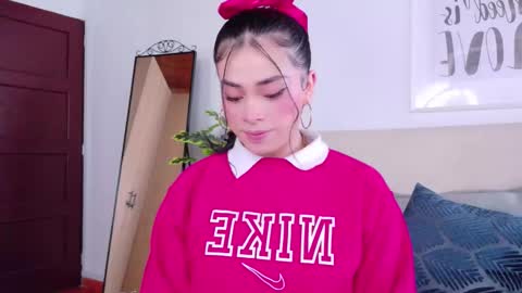 Sara online show from December 2025 08:36:02 PM