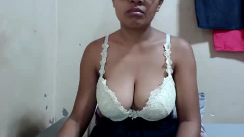 saronette online show from December 2024 04:58:02 AM