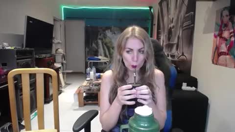 Snapshot of saruandjay chatting on November 2025 09:03:01 AM Giselle and Jay online show from November 2025 09:03:01 AM