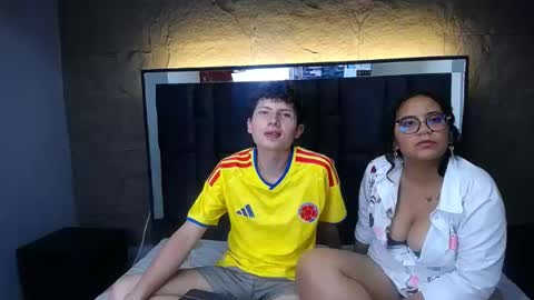 Snapshot of sasahsalomefon chatting on June 2026 04:00:02 AM Sasha Y Felipe online show from June 2026 04:00:02 AM