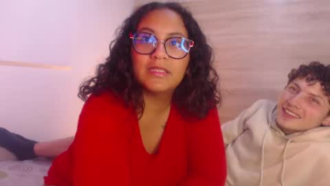 Snapshot of sasahsalomefon chatting on July 2026 02:42:02 AM Sasha Y Felipe online show from July 2026 02:42:02 AM