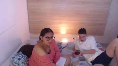Snapshot of sasahsalomefon chatting on August 2026 03:09:01 AM Sasha Y Felipe online show from August 2026 03:09:01 AM