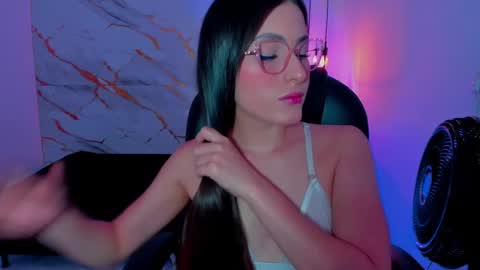 Snapshot of sasha_kendrick chatting on September 2025 10:59:02 PM Sasha online show from September 2025 10:59:02 PM