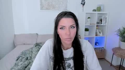 Snapshot of sasha_miro chatting on September 2025 02:02:02 AM Sasha Miro online show from September 2025 02:02:02 AM