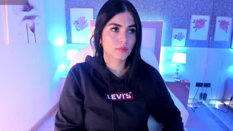 Camila  online show from December 2024 11:23:02 AM