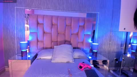 Camila  online show from January 2025 11:34:02 AM