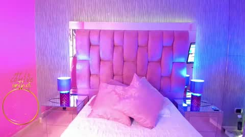 Camila  online show from February 2025 11:28:02 AM