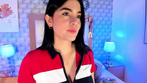 Camila  online show from October 2025 11:35:01 AM