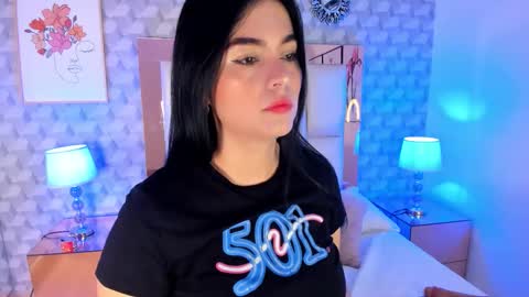 Camila  online show from October 2025 11:21:01 AM