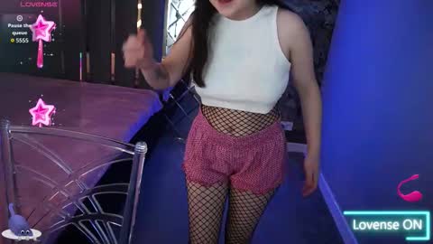 Sasha online show from November 2025 07:09:02 AM