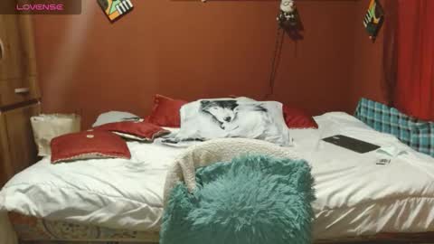 S A S H A R O S E online show from October 2025 12:18:02 PM