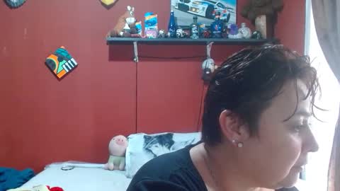 S A S H A R O S E online show from April 2026 12:22:02 PM