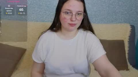 Snapshot of sashavibe chatting on May 2026 08:17:01 PM Sasha online show from May 2026 08:17:01 PM