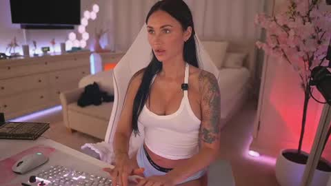 Snapshot of sashawest_official chatting on August 2026 10:55:02 PM sashawest_official online show from August 2026 10:55:02 PM