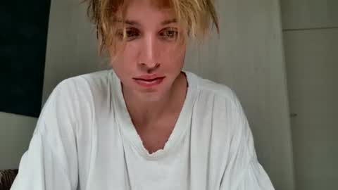 Snapshot of sashenkka chatting on July 2026 01:45:02 AM Sasha -- online show from July 2026 01:45:02 AM