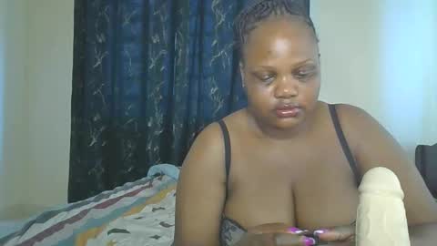 sassie_bee online show from December 2025 08:41:01 AM