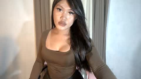 sassy_jenny8 online show from July 2026 04:37:02 PM