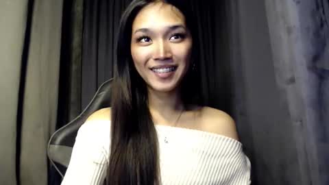 Sassygirl online show from November 2025 12:43:02 AM