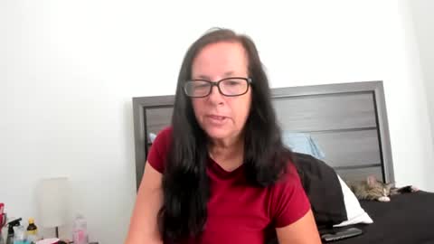 sassypeachgoddess online show from October 2025 03:32:01 PM