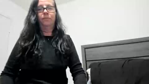 sassypeachgoddess online show from November 2025 02:47:01 AM